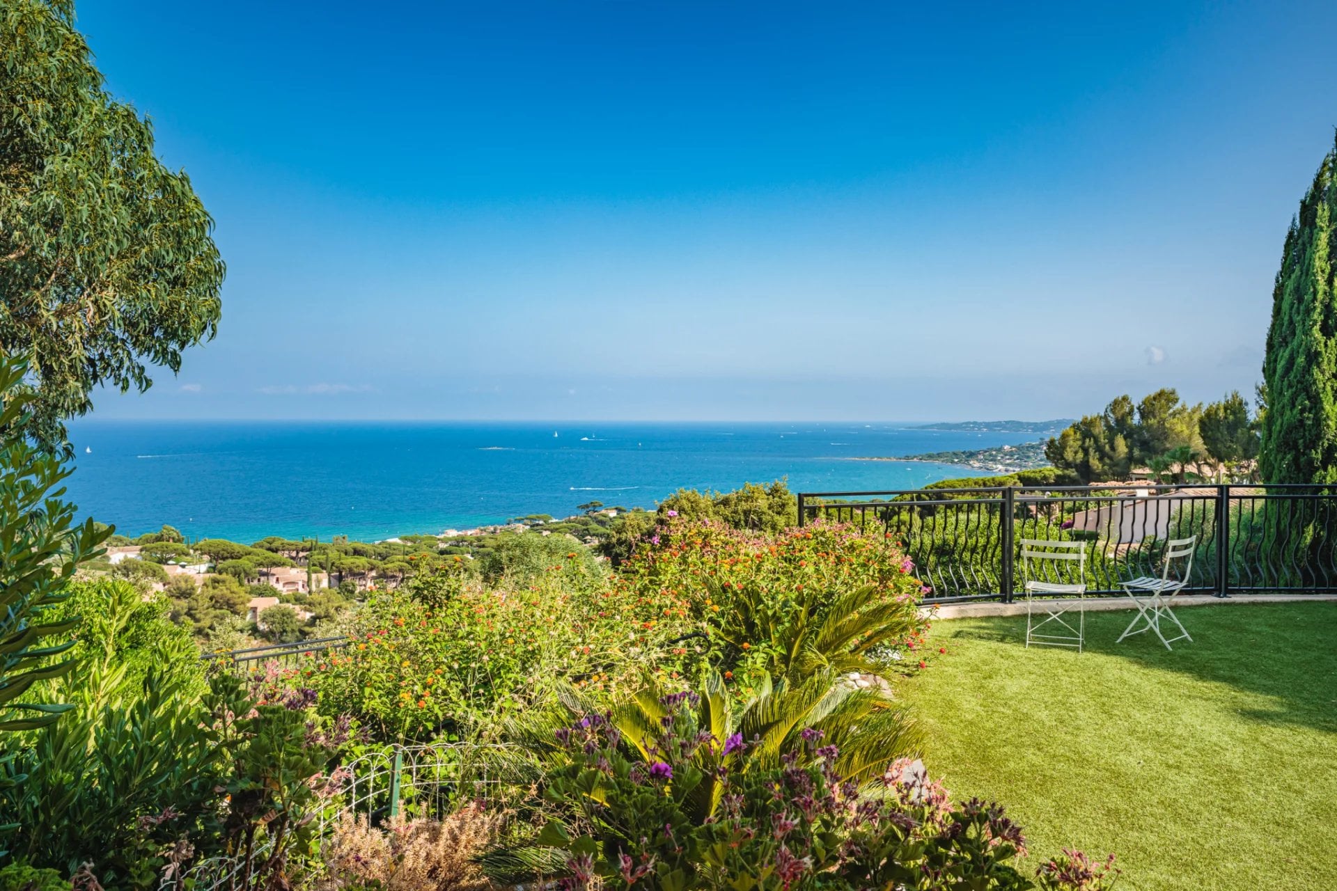 SAINTE-MAXIME - VILLA VUE MER PANORAMIQUE